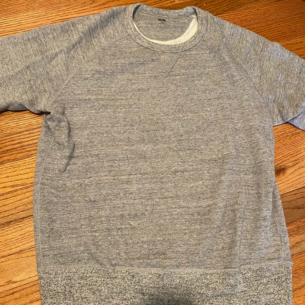 Uniqlo men’s crew neck sweater